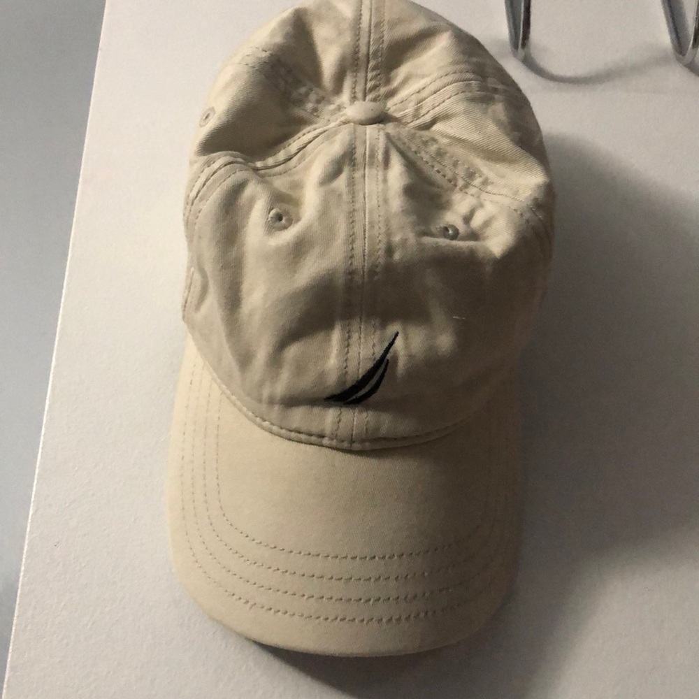 hat - Picture 1 of 3